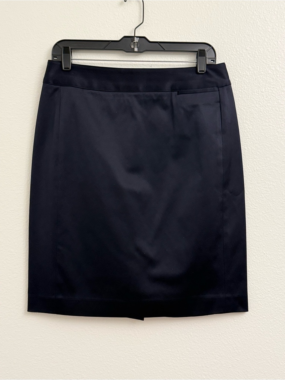 Calvin Klein Black Satin Pencil Skirt Size‎ 8